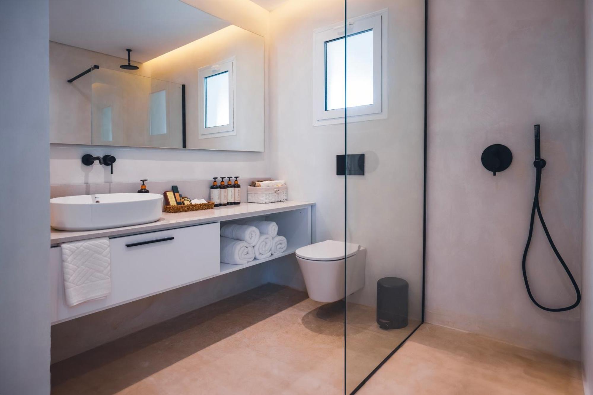 Wellclub - Wellness Family Experience - Seaview Hotel Paphos Exterior photo