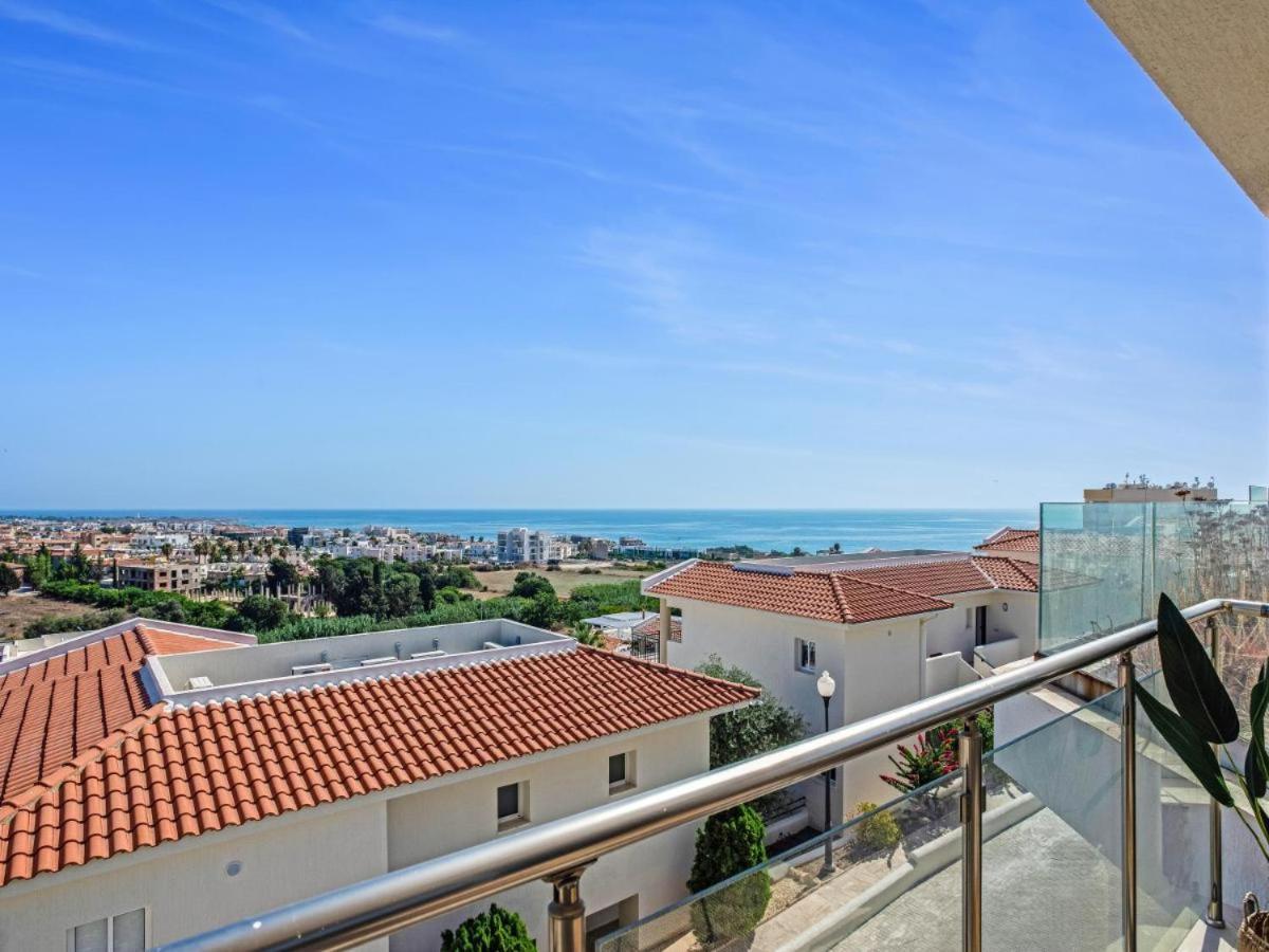 Wellclub - Wellness Family Experience Hotel Paphos Exterior photo
