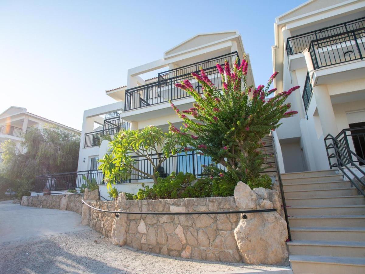 Wellclub - Wellness Family Experience Hotel Paphos Exterior photo